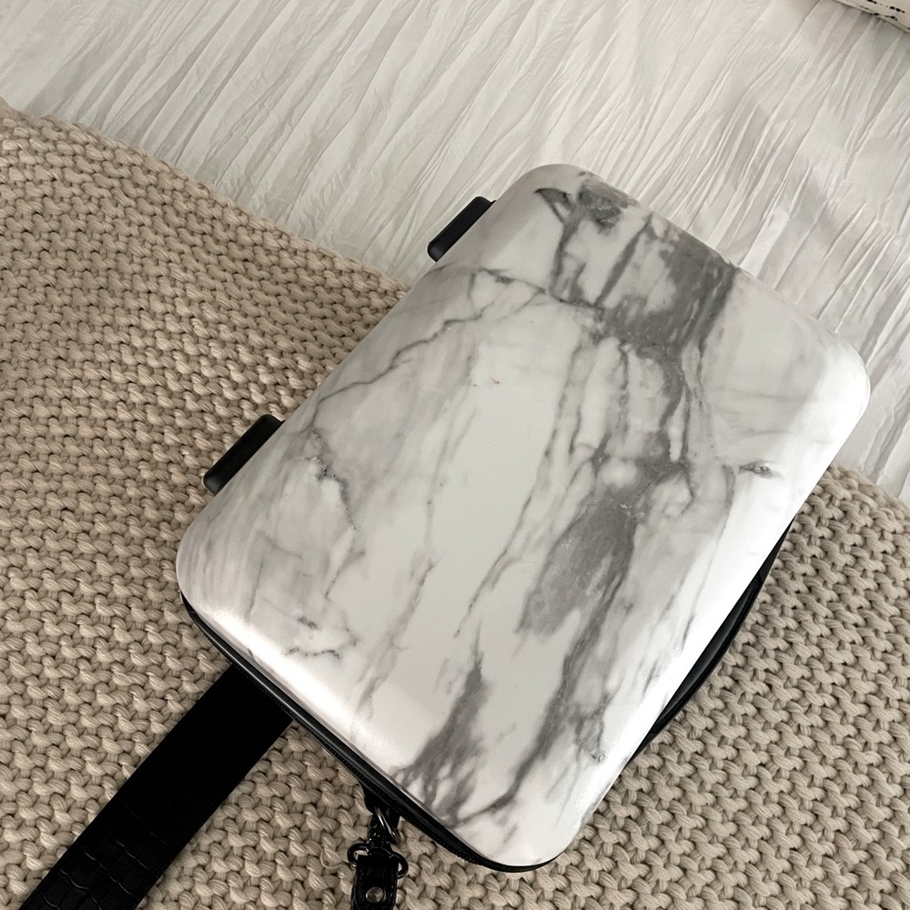 CALPACK Cosmetic Travel Case Milk Marble